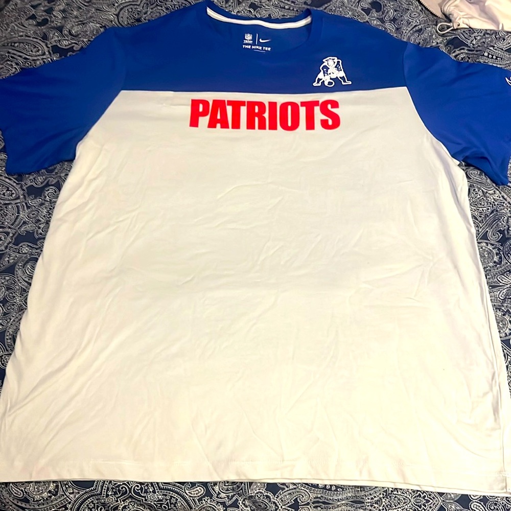 🔥NEW ENGLAND PATRIOTS NFL TEAM TEE